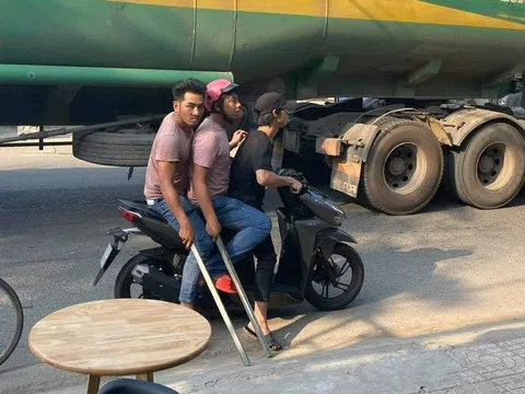 Nguyên nhân vụ nhóm côn đồ truy sát một gia đình làm 2 người bị thương