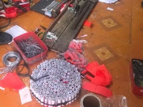 Bắt 2 thanh niên đất Cảng sản xuất hàng tạ pháo nổ