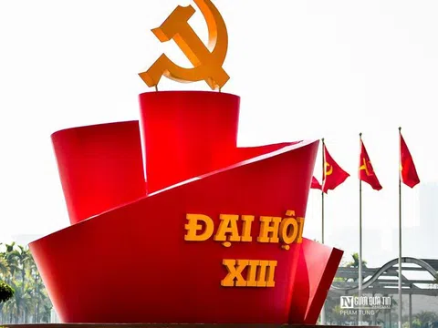 Trang hoàng trung tâm Hội nghị Quốc gia phục vụ Đại hội Đảng