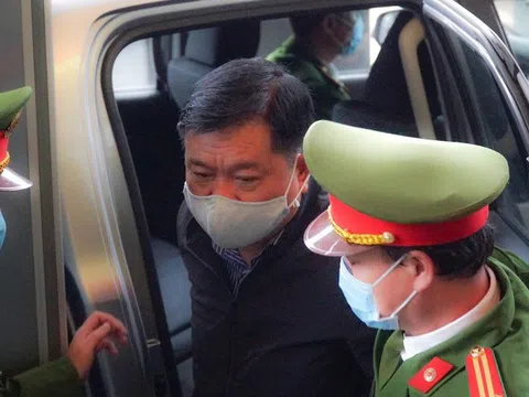 Hình ảnh bị cáo Đinh La Thăng hầu toà lần thứ 4