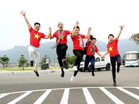 Hoa hậu H’hen Niê gửi gắm thông điệp yêu nước đến giới trẻ