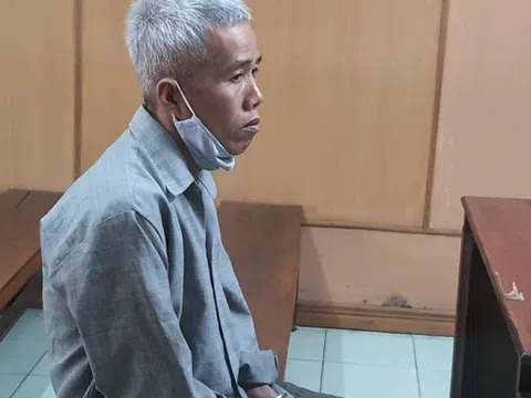 Đốt phòng trọ của người tình vì nghi bị "cắm sừng", U50 lĩnh án