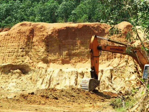 Bình Định: Một doanh nghiệp bị phạt tiền tỷ vì khai thác không phép