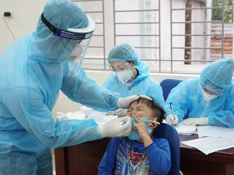 "Biến chủng Covid-19 từ Nam Phi có độc tính cực mạnh"