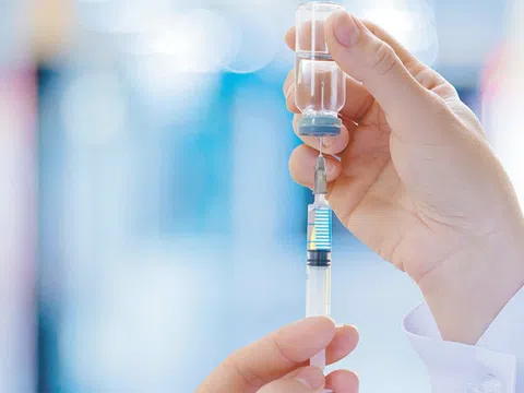 Đưa vắc-xin ngừa COVID-19 đến người dân trong quý I