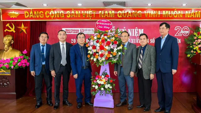 20 năm Đời sống và Pháp luật - 'Bầu trời trước mặt, con đường dưới chân'